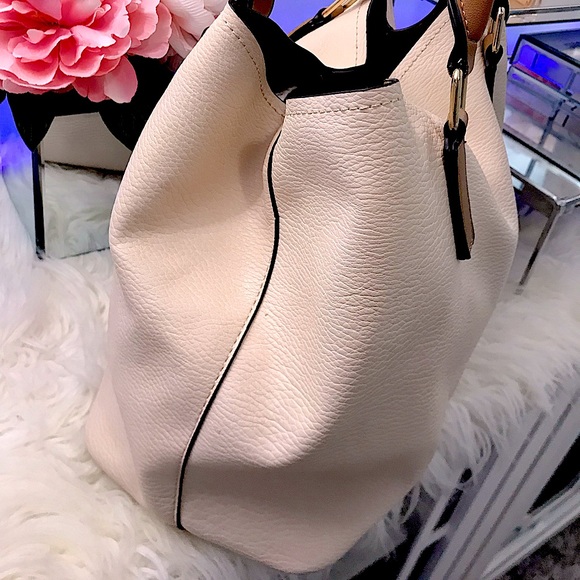 Aldo Crossbody Purse - Picture 4 of 16